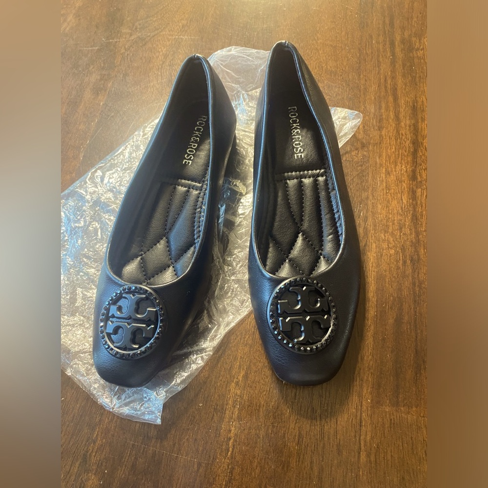 Black stylish shoes, 1” heel , petite size